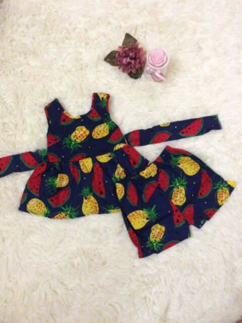 Bộ nơ lửng bé gái