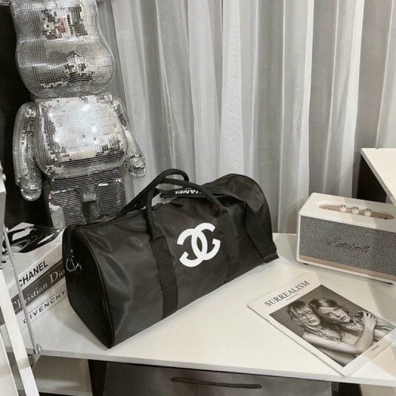 Túi du lịch logo giữa có dây đeo chéo (cam kết chuẩn ảnh)