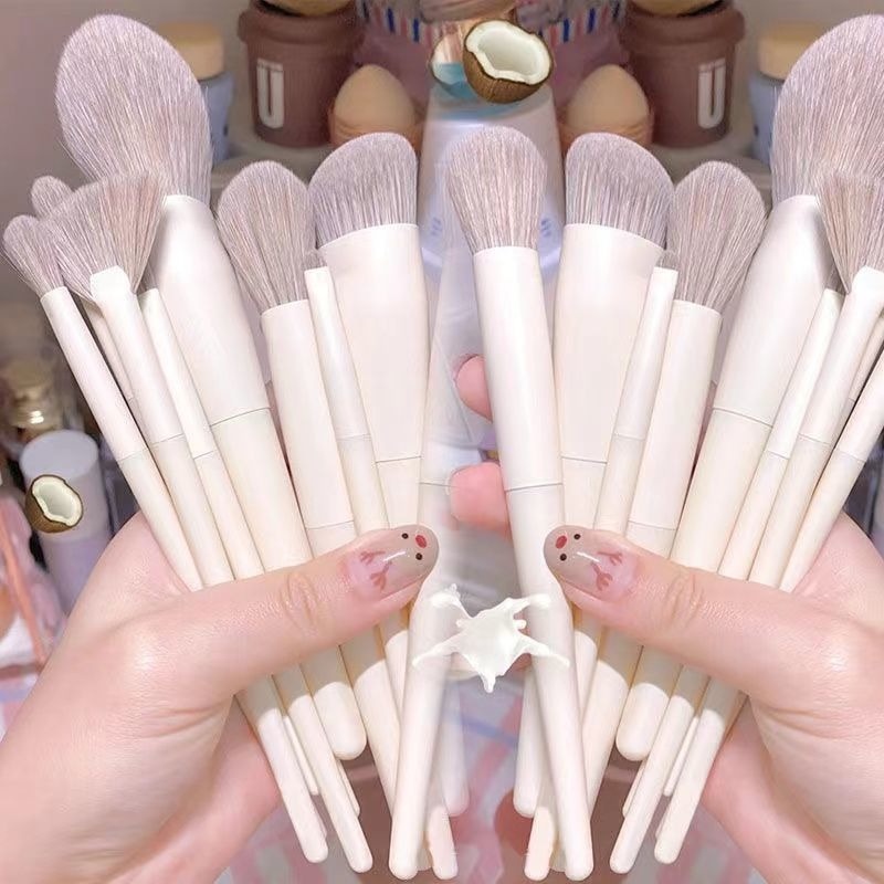 Set 10 Cọ Trang Điểm Phấn Nền Phấn Phủ Má Hồng Phấn Mắt Highlight Mềm Mại Màu Trắng