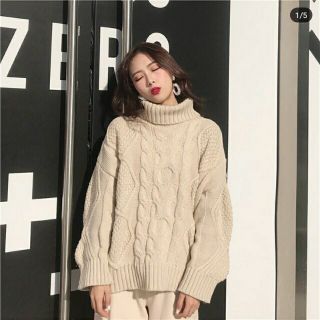 Áo len form rộng cổ lọ