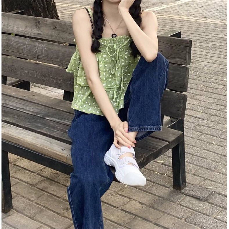 Áo hai dây màu xanh hơ hoạ tiết hoa trắng