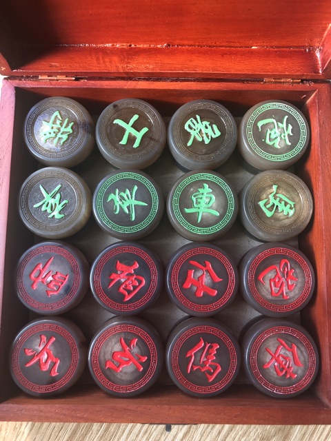 Quân Cờ Sừng Trắng Cao Cấp