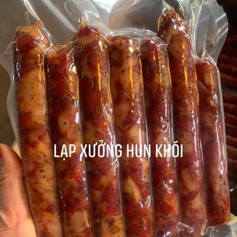 Lạp xưởng gác bếp gói 500gram (tặng kèm chẩm chéo) - Đặc sản Sơn La | BigBuy360 - bigbuy360.vn