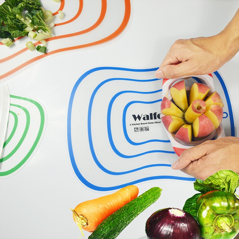 Thớt WALFOS chống trượt co dãn dùng để cắt thức ăn
