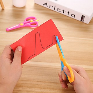 Bộ Đồ Chơi Cắt Giấy Thủ Công Cho Bé.(240 Tờ & 2 Kéo) ( Gía tốt )