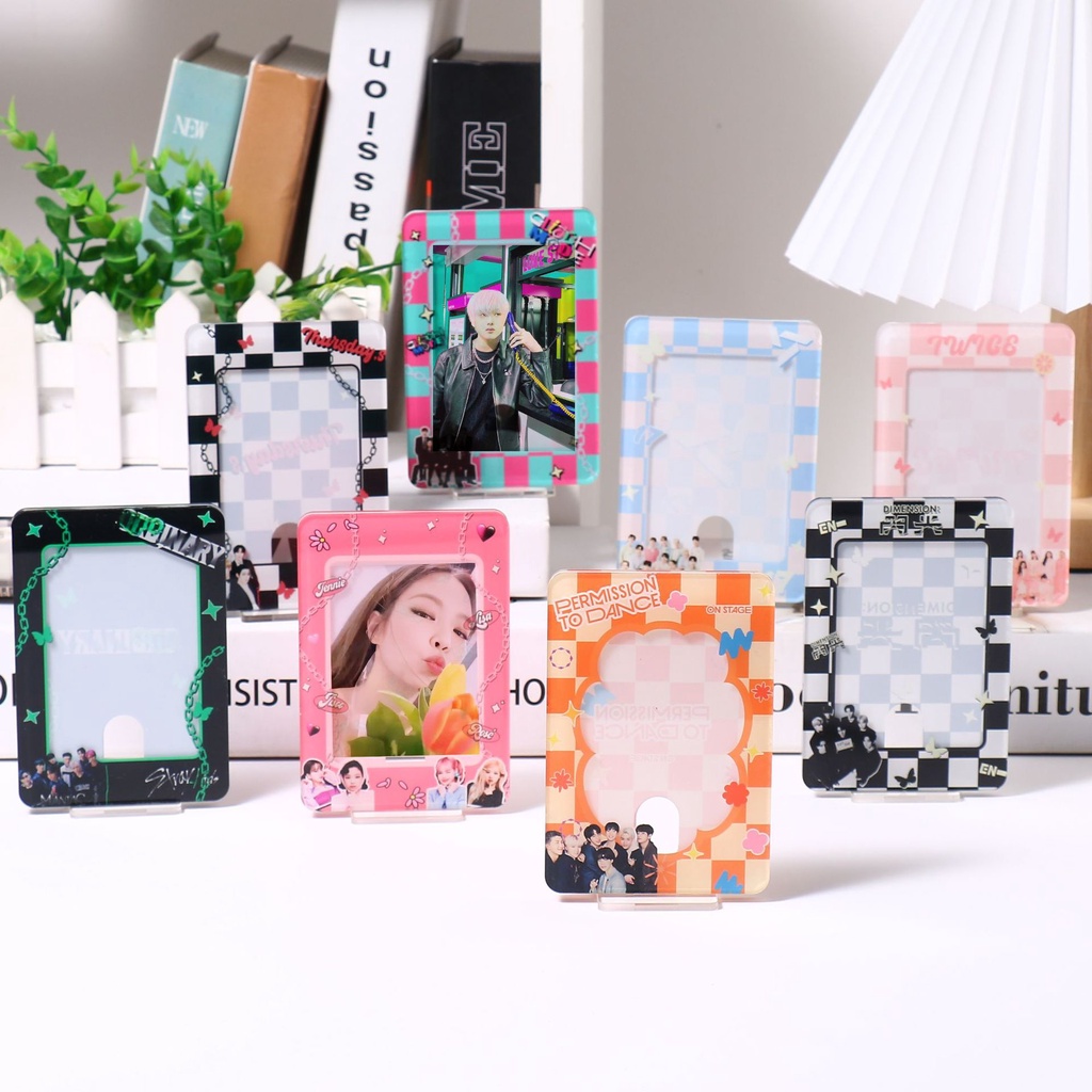 Bộ Giá Đỡ Trưng Bày Thẻ Hình Nhóm Nhạc Kpop BTS Blackpink Aespa En Twice Sk