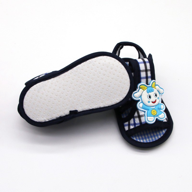 Giày sandal đế mềm phong cách hoạt hình cho bé sơ sinh