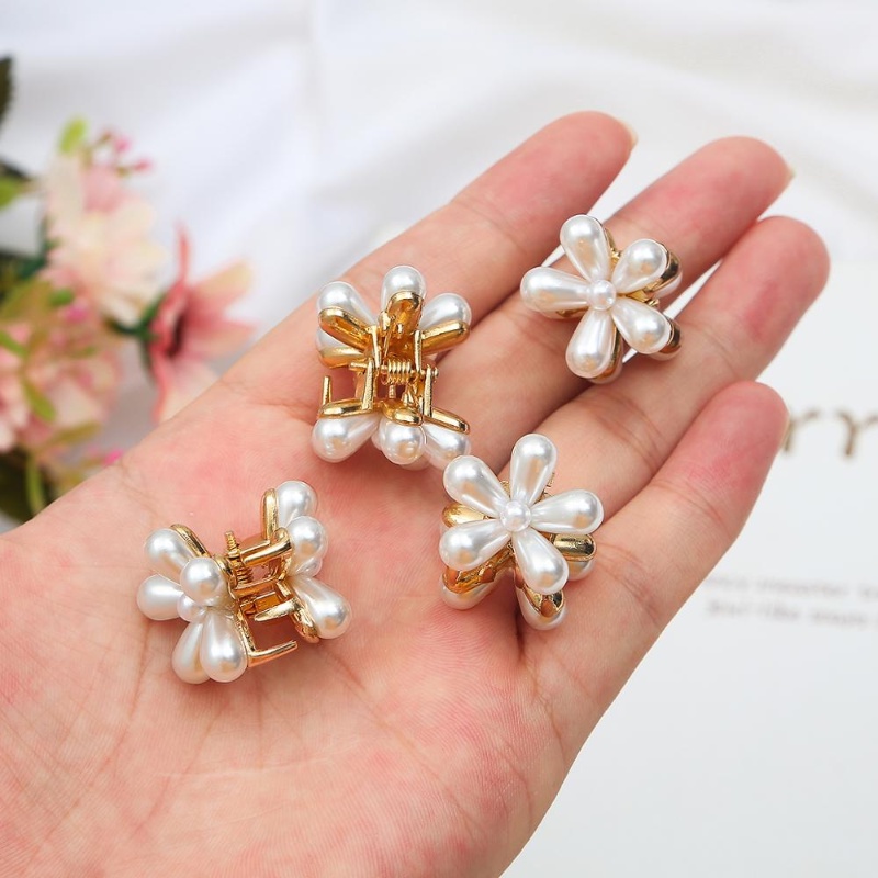 Kẹp Tóc Hoa Cúc Trắng Đính Ngọc Trai Giả 2.5x2cm Thời Trang 2022 Cho Bé Gái