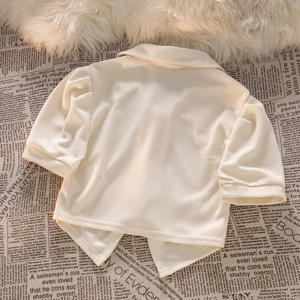 Áo cardigan tay ngắn dáng ôm thiết kế lệch tà cá tính
