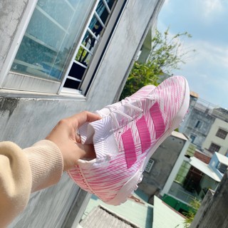 Giày đá bóng TF Nemeziz