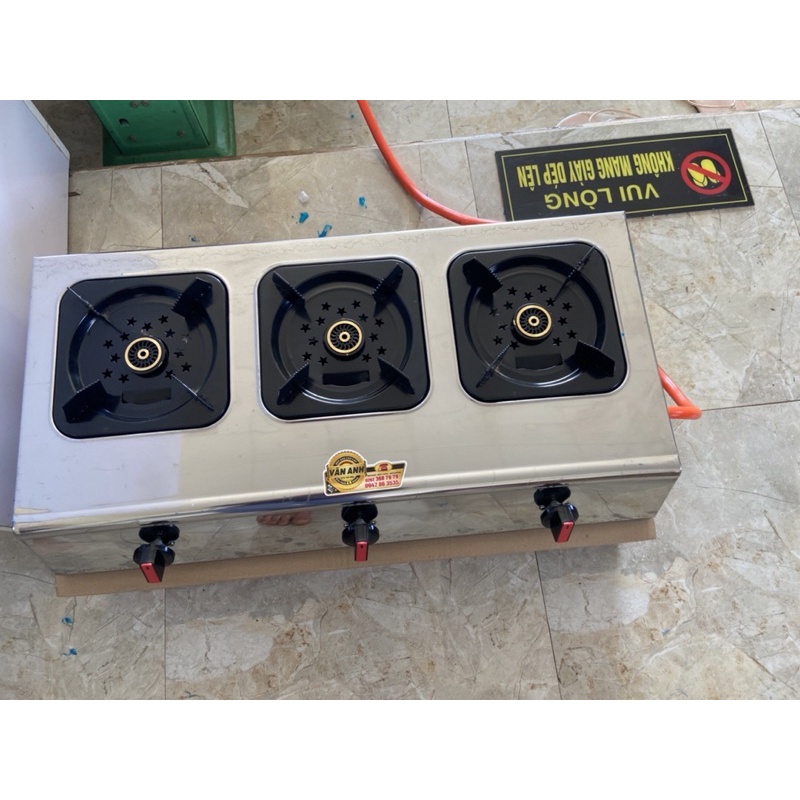 Bếp gas 3 lò khè bò né