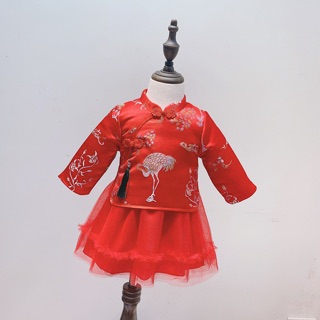 Váy gấm bé gái