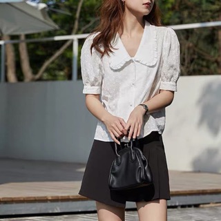 Áo thô đục lỗ