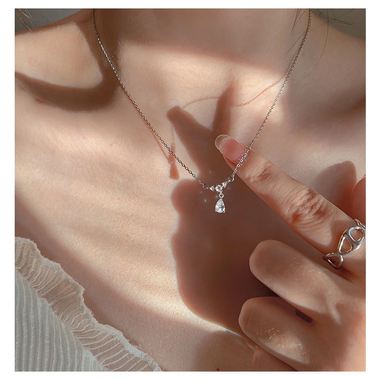 Dây chuyền mặt pha lê phong cách hàn quốc