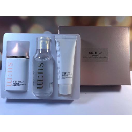 Bộ Kem Chống Nắng Sum 37 Cooling 50ml nâng tông nhẹ nhàng thay kem lót, kem nền và làm đều màu da sản phẩm chính hãng.