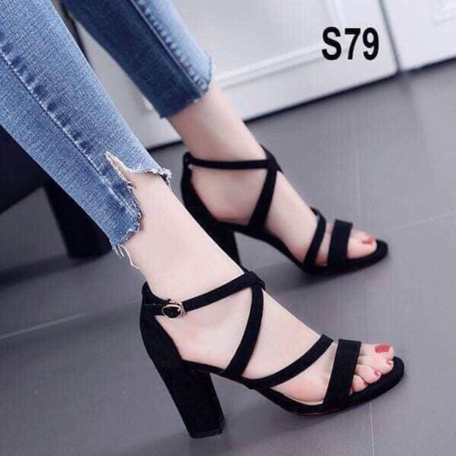 Giày sandal gót trụ