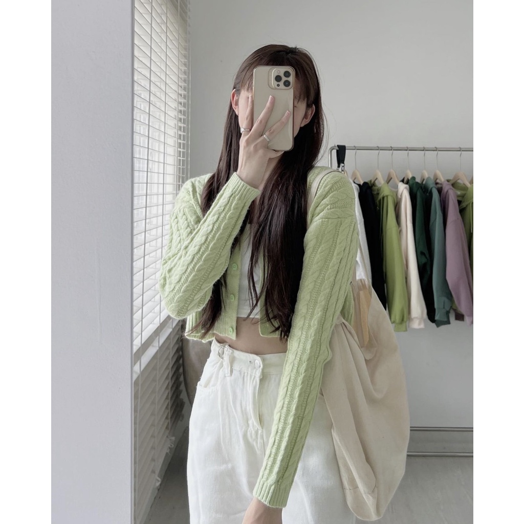 Áo len croptop cổ tròn cài cúc Hàn Quốc