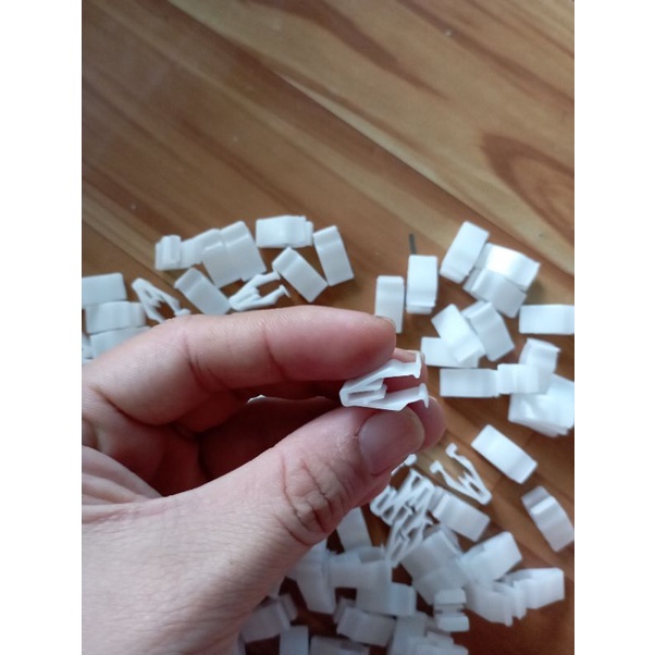 Set 20 chốt kẹp nhựa trắng gắn dàn áo cho xe máy