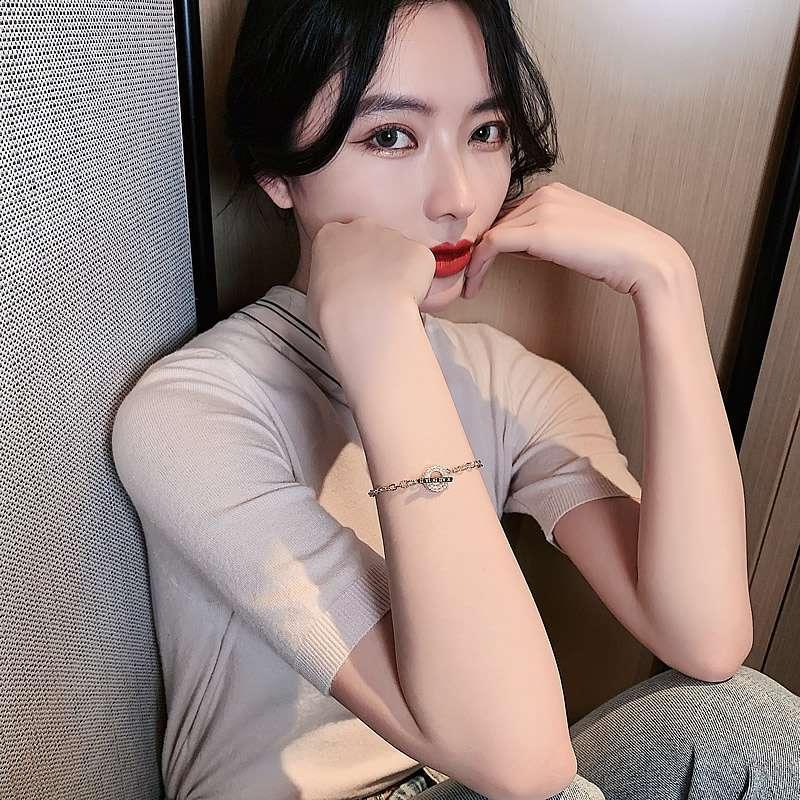 Vòng đeo tay thiết kế đơn giản in chữ phong cách Hàn Quốc cho nữ sinh
