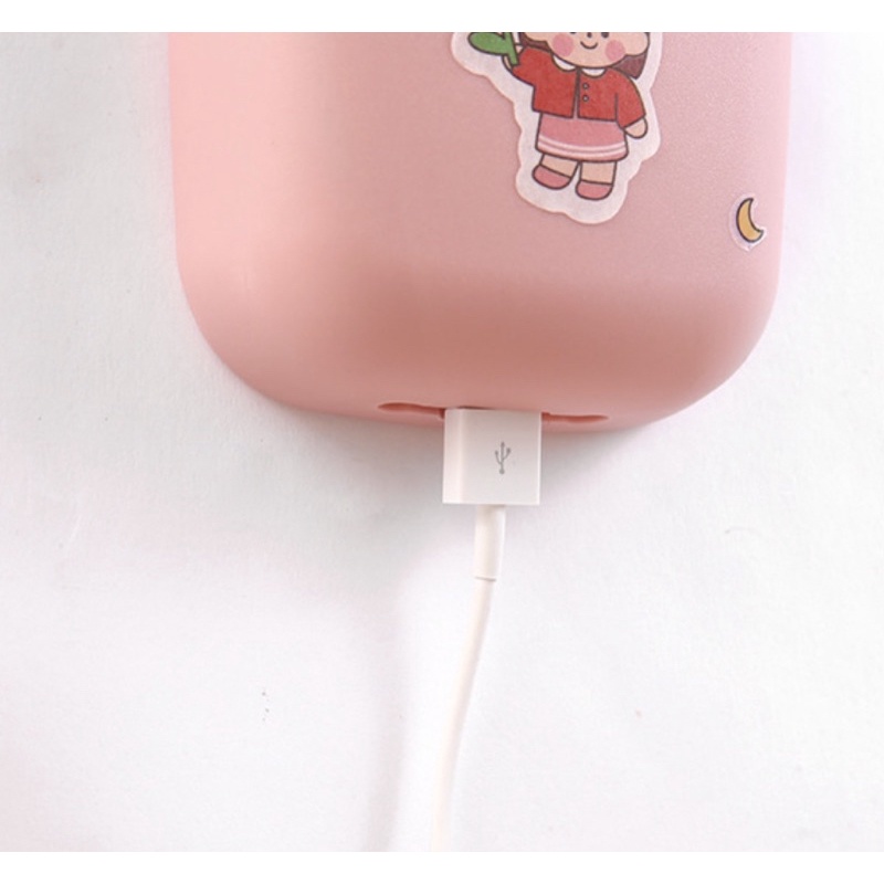 Giá Đựng Điện Thoại Điều Khiển Từ Xa Dính Tường Bàn Học Tiện Lợi