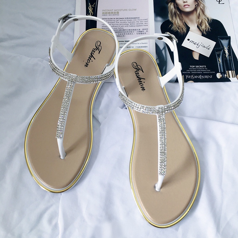 Sandal Dép Xỏ Ngón Nữ Đế Bằng Dày Mùa Hè Xuân Thu Chống Trơn Bánh Mì Mũi Tròn Quai Kẹp Đi Chơi Làm Đi Biển Tông Lê Bệt