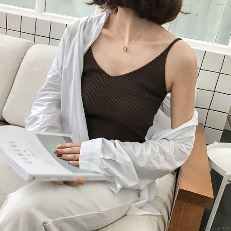 Áo không tay cổ chữ U đơn giản cho nữ