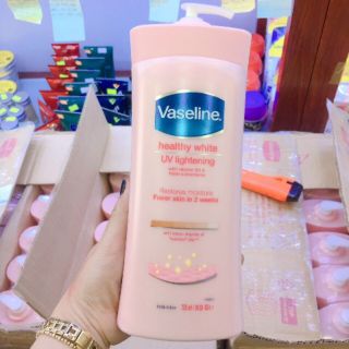 Kem dưỡng thể vaseline hồng