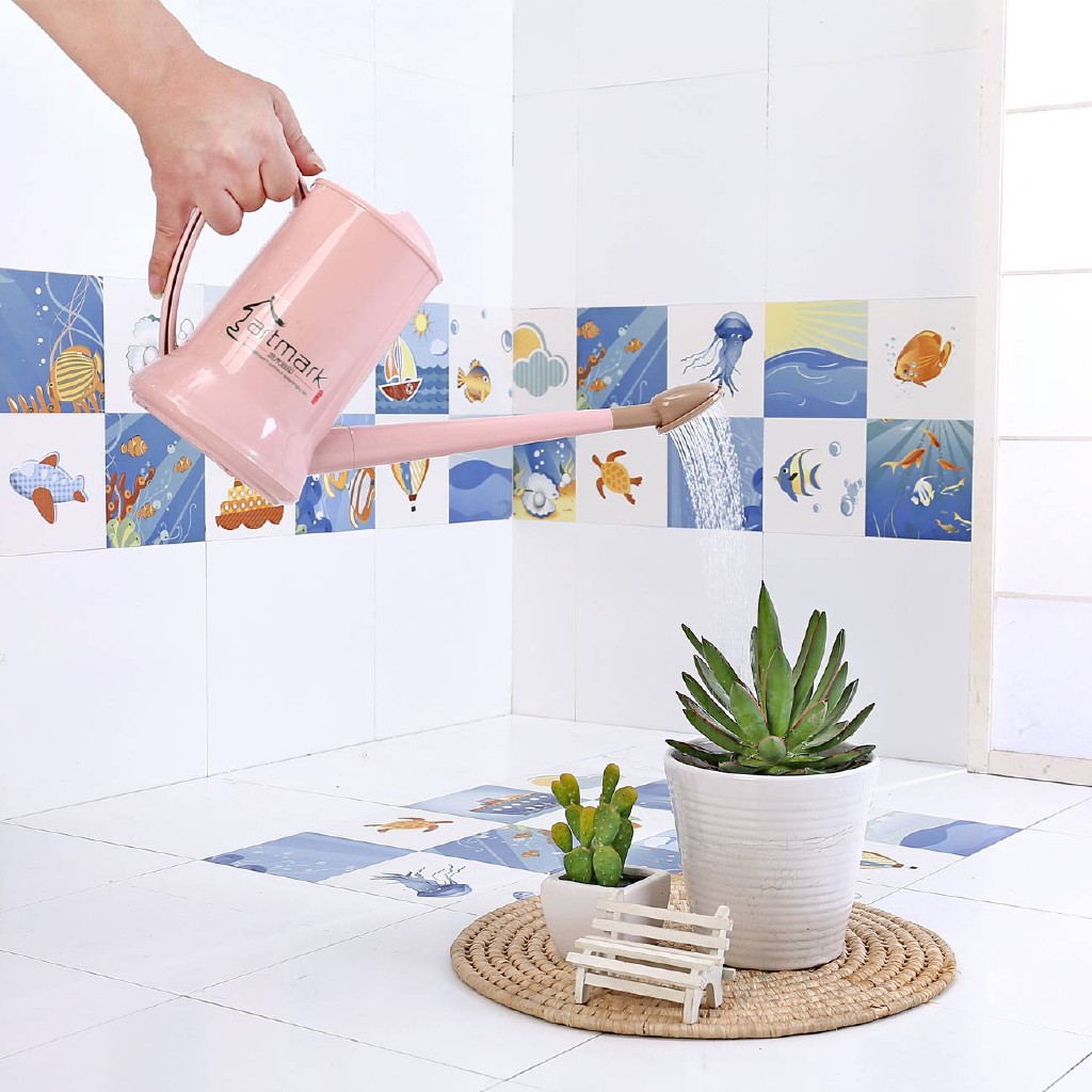 Bình Tưới Cây Bằng Nhựa Gắn Vòi Dài 2L Thiết Kế Tiện Lợi