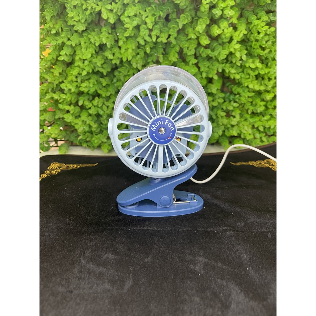 Quạt Phun Sương Mini Spray Fan, 3 Chế Độ Phun Sương, Quạt Kèm Phun Sương, Có Đèn, Thiết Kế Đẹo, Thuận Tiện Mang Đi.