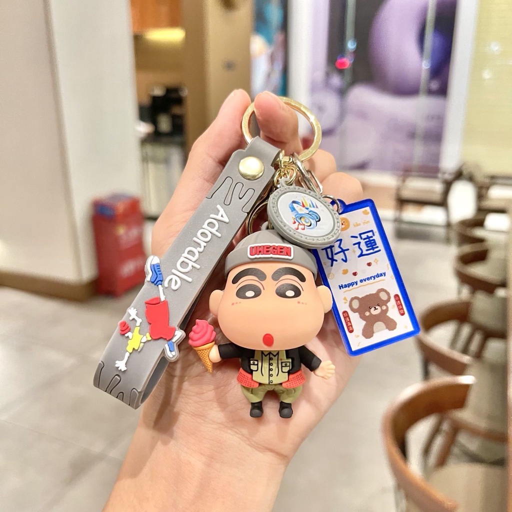 Móc Khóa Xe Hơi Hình Cậu Bé Bút Chì Dễ Thương