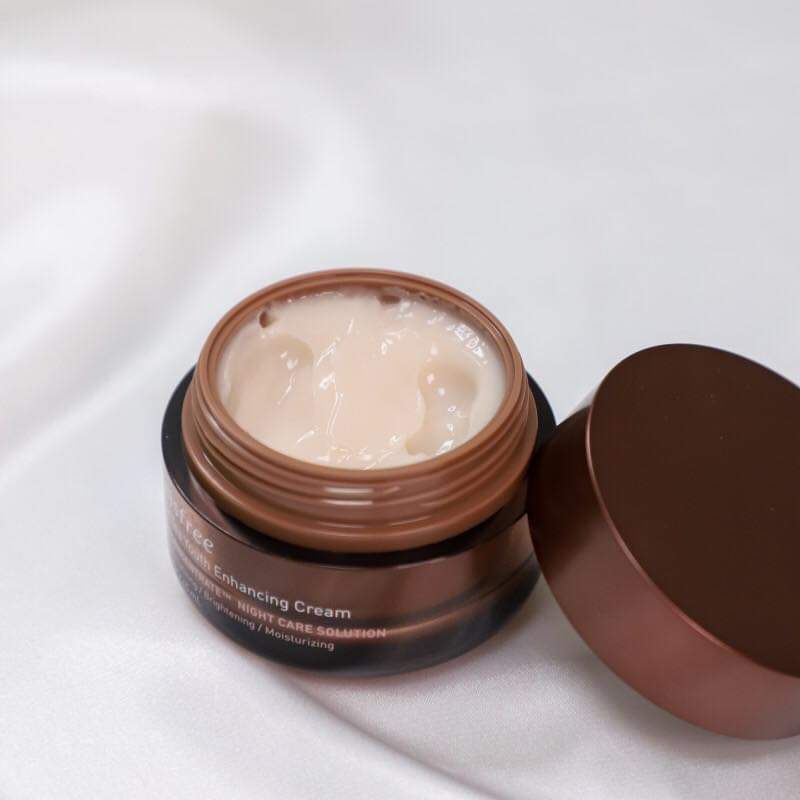 Kem Dưỡng Chống Lão Hóa Chiết Xuất Trà Đen Innisfree Black Tea Youth Enhancing Cream