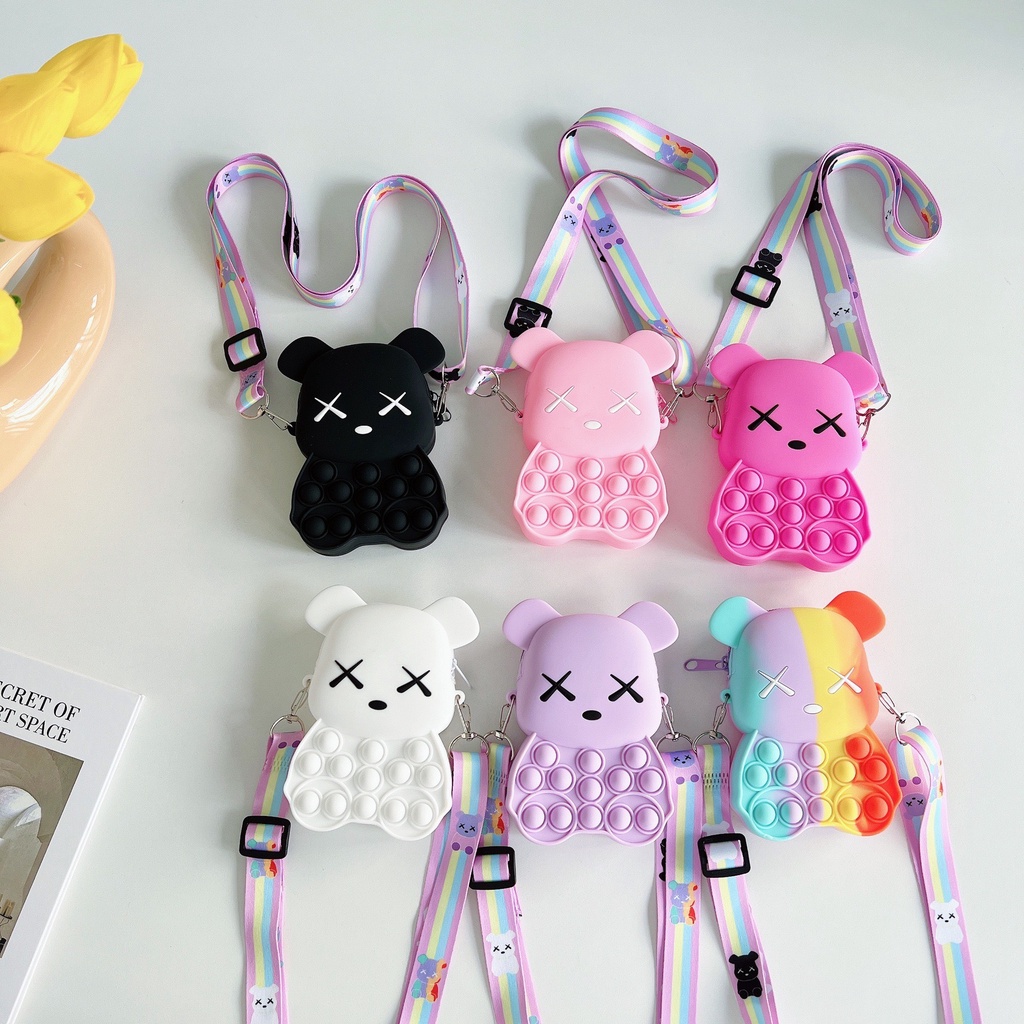 Túi silicon bearbrick, xách đeo chéo pop it hình gấu nhỏ xinh, thời trang 2023 - bong bóng pop-it giảm căng thẳng