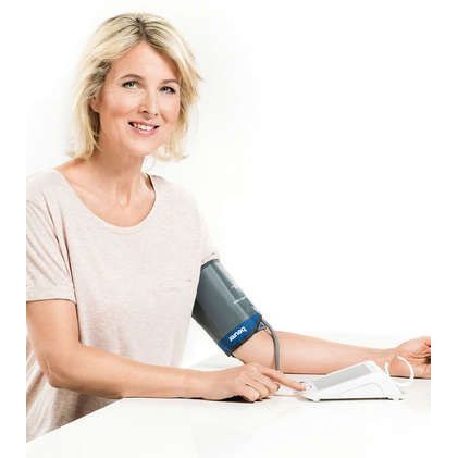 Máy đo huyết áp bắp tay Bluetooth Beurer BM77 cảnh báo rối loạn nhịp tim sử dụng 4 pin- BH 2 năm