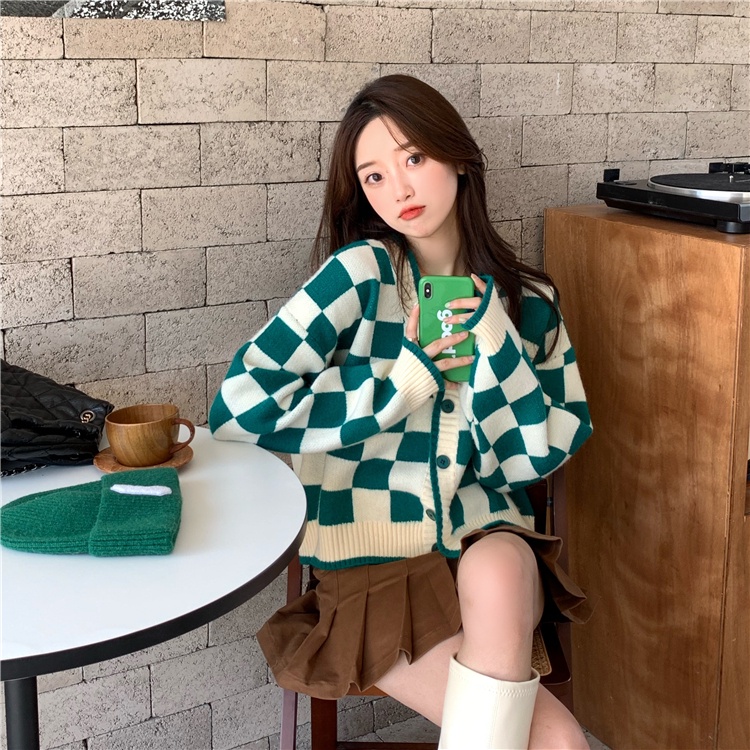 Áo khoác cardigan cổ chữ V form rộng họa tiết kẻ caro dễ phối đồ thời trang Hàn Quốc
