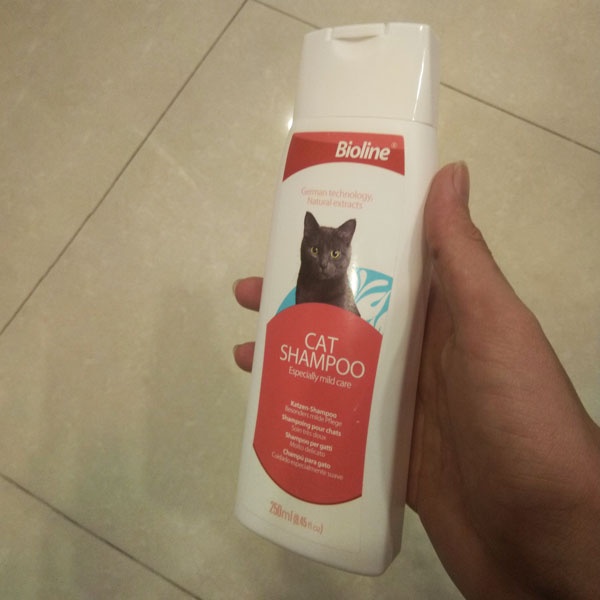 Sữa tắm Bioline cho mèo lớn 250ml