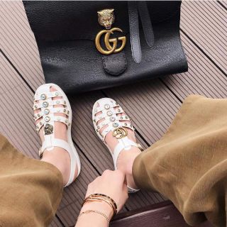 Combo giày cao gót và bệt