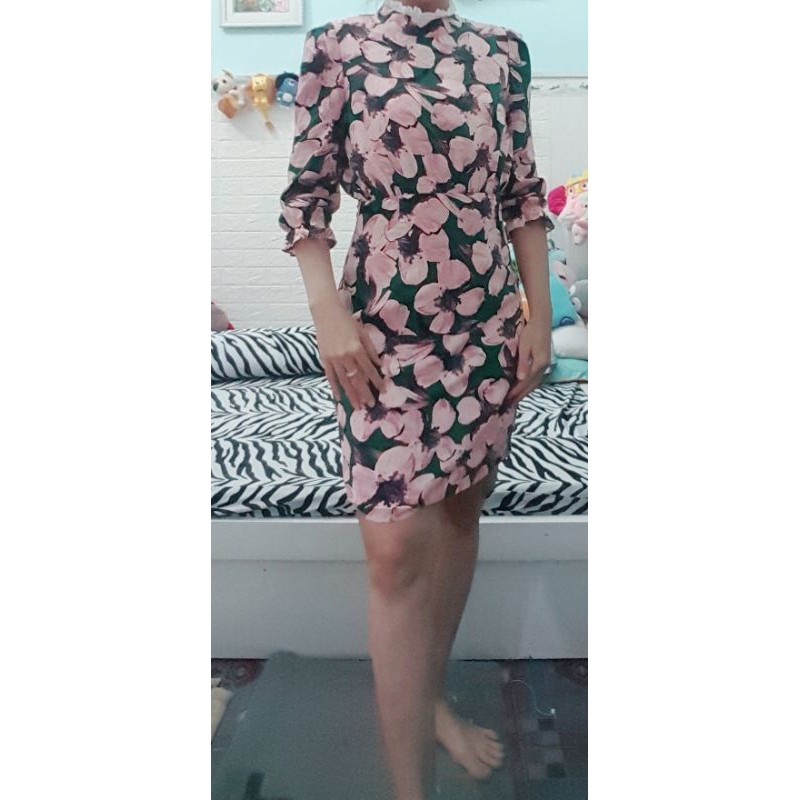 Thanh lý đầm hoa size S,  hoa chất đẹp .