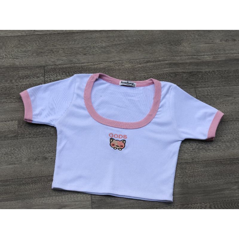 Áo croptop thiêu mèo phối viền hồng