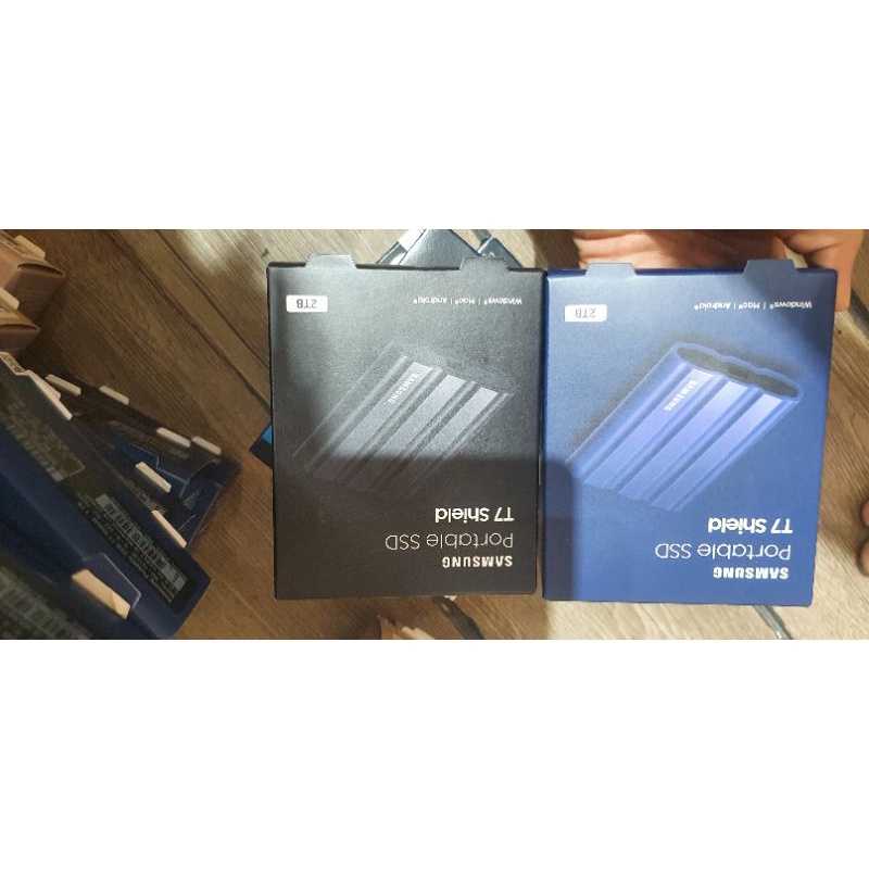 Ổ cứng di động SSD Samsung T7 SHIELD 1TB / 2TB - Màu Đen