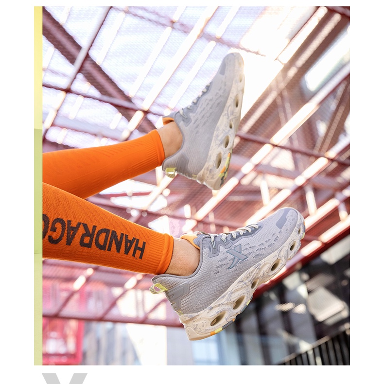 Giày Chạy Bộ Siêu Nhẹ Thoáng Khí Chất Liệu Mềm Mại Thời Trang Cho Nam Giới