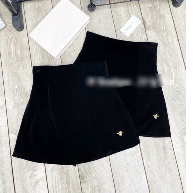 CHÂN VÁY NHUNG DÁNG A THÊU ONG CẠP CAO CHẤT ĐẸP MS17627