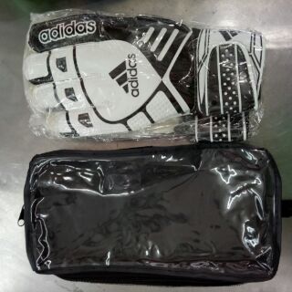 Găng tay thủ môn Adidas