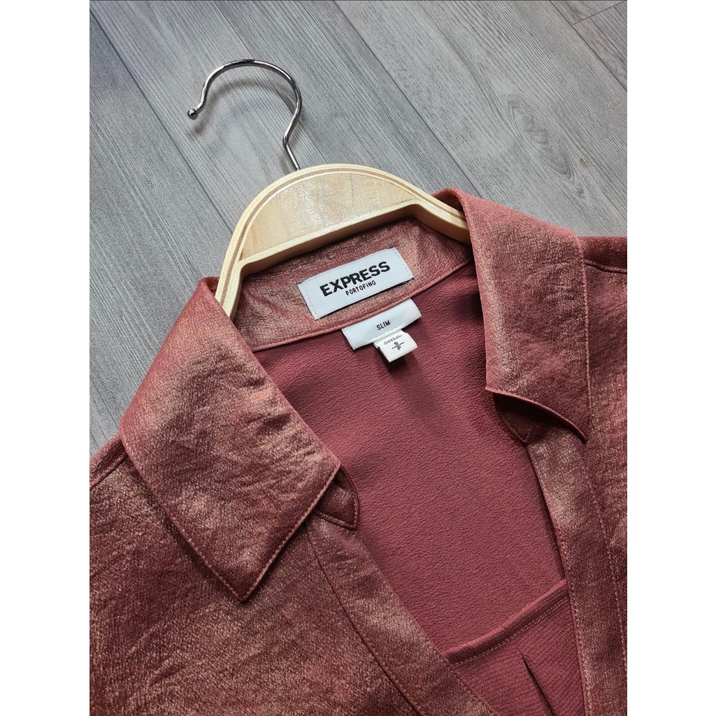 Áo sơ mi màu siêu Hiếm, Express