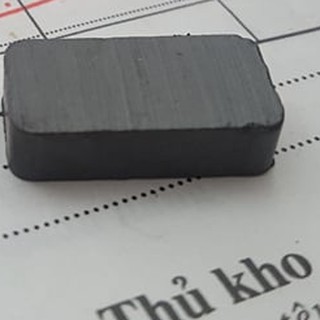 Nam châm ferrite 20x10x5mm