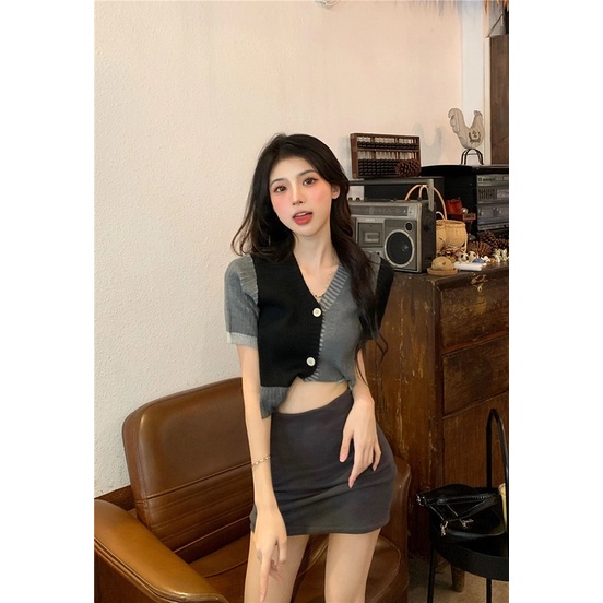 Korean V-Neck Color Contrast Short-sleeved Cardigan Tops Women Sweet Exposed Navel Knitted Short-sleeved Shirt