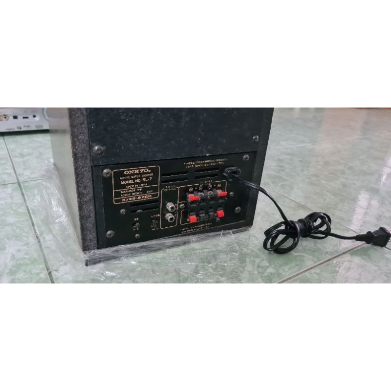 Sub điện onkyo màu gỗ mặt gương cao cấp