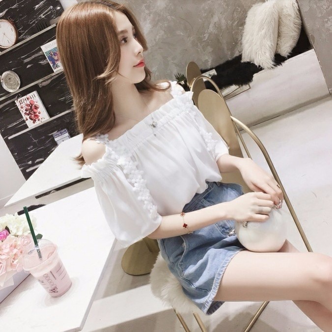 Áo 2 dây ren trễ vai phong cách Hàn Quốc SM02