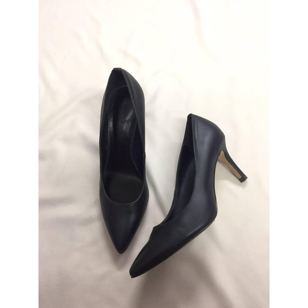 Giày cao gót Charles & keith (size 36)