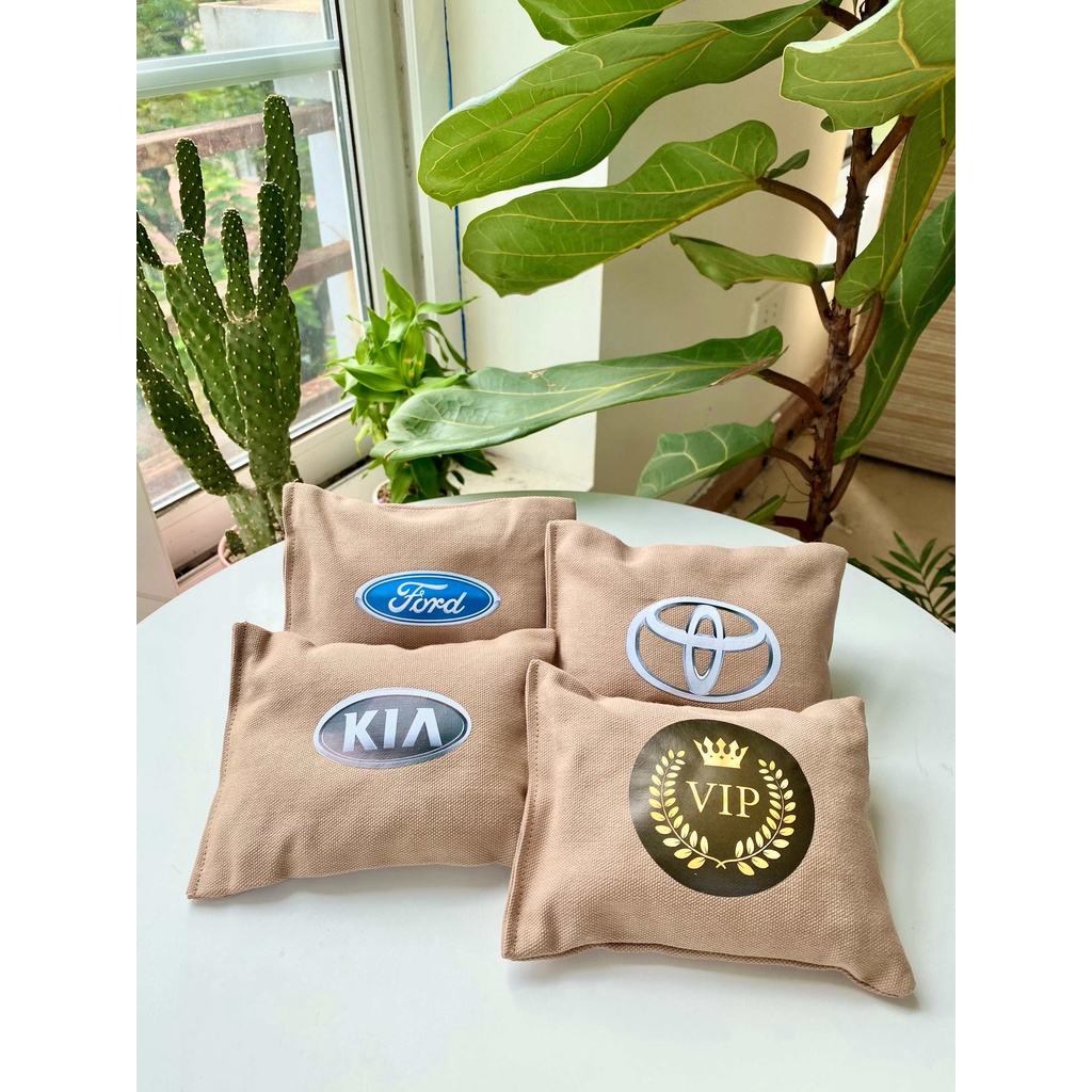 Than hoạt tính khử mùi ô tô, Túi than hoạt tính khử mùi in logo các hãng xe 180gram | BigBuy360 - bigbuy360.vn