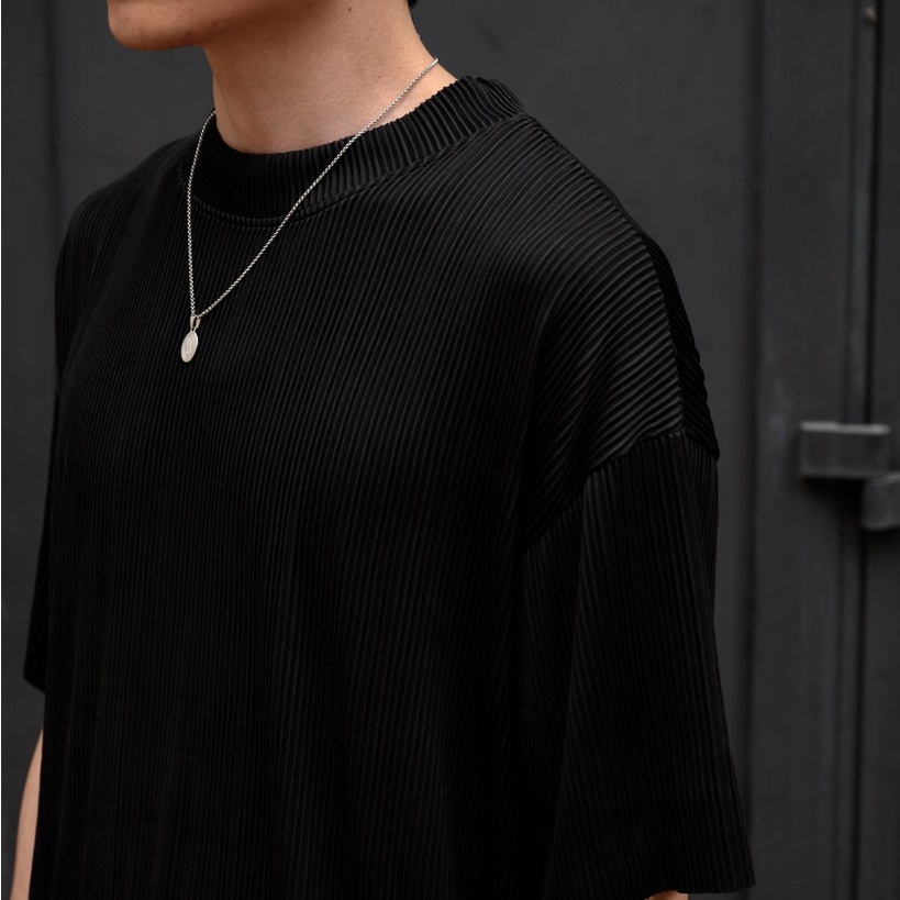 Áo phông dáng rộng hiệu ứng xếp ly đen 21ST URBAN Comfy Pleated